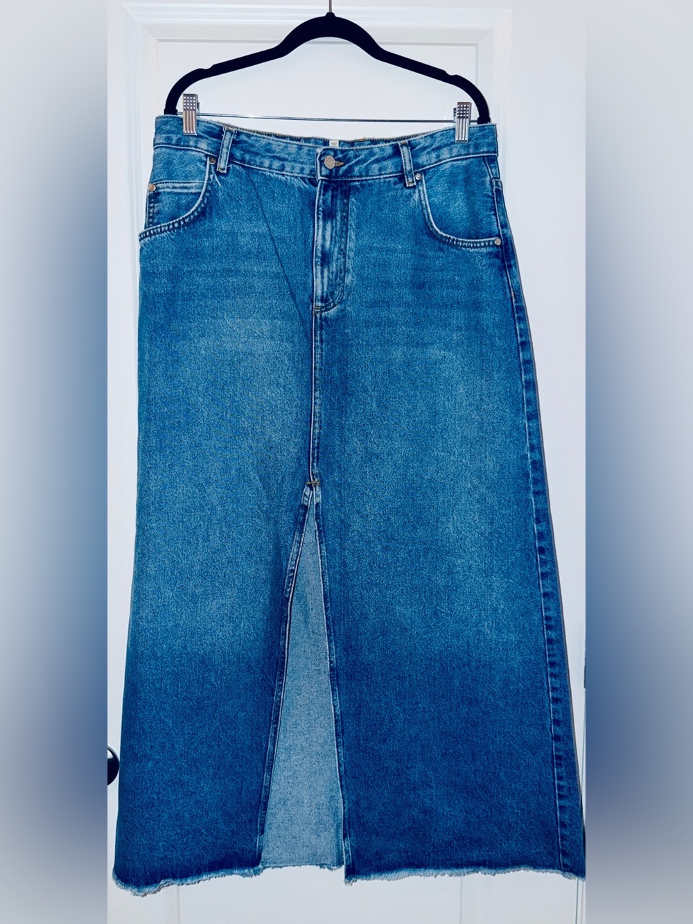 Pilcro, Light Blue Madi Front-Slit Denim Skirt, Blue, 14 - Picture 5 of 7